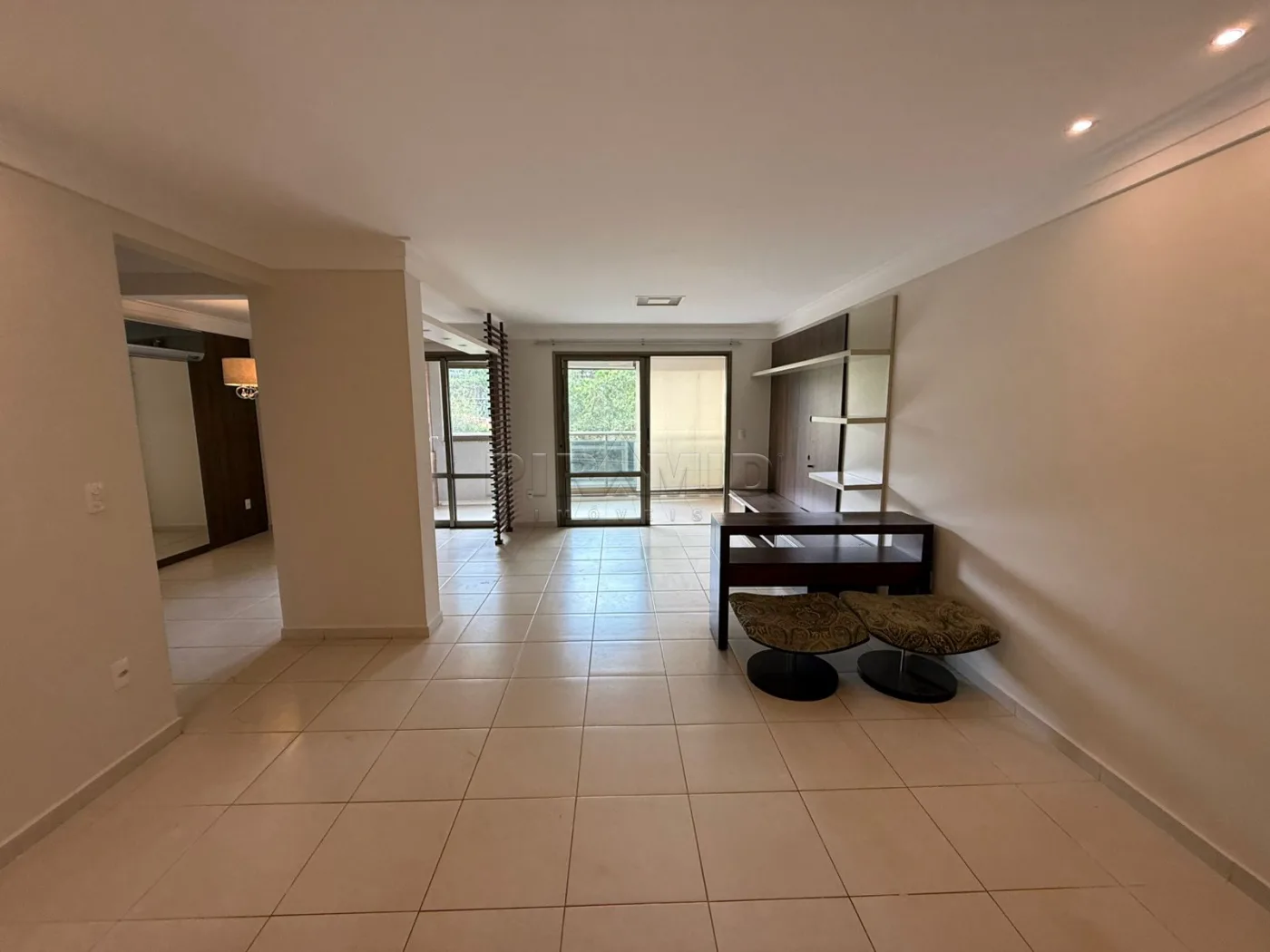 Alugar Apartamento / Padr&atilde;o em Ribeir&atilde;o Preto R$ 4.900,00 - Foto 4
