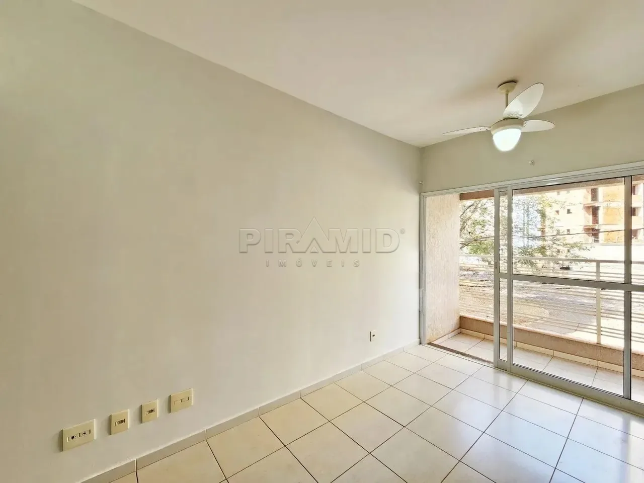 Alugar Apartamento / Padr&atilde;o em Ribeir&atilde;o Preto R$ 1.650,00 - Foto 2