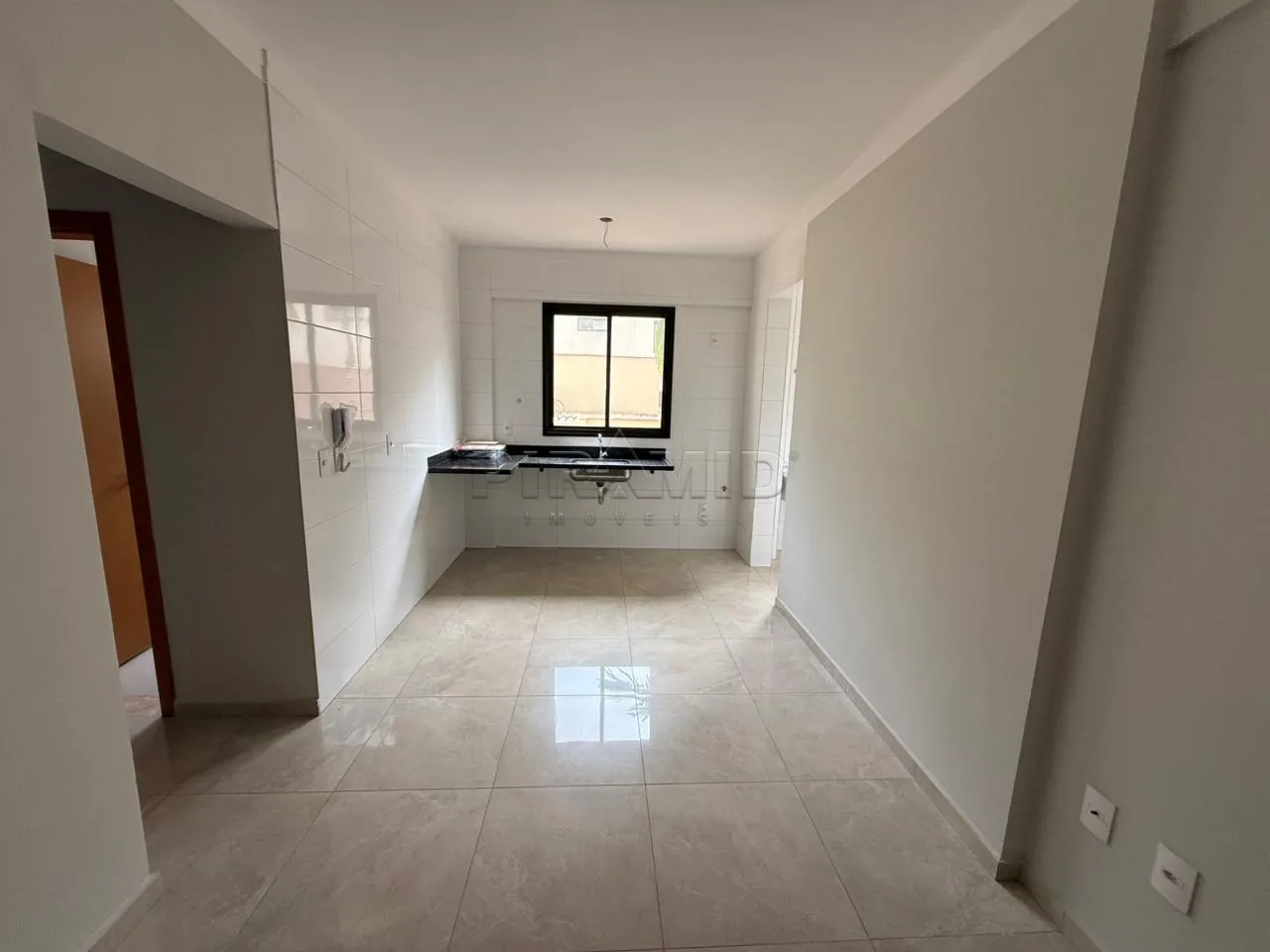 Alugar Apartamento / Padr&atilde;o em Ribeir&atilde;o Preto R$ 1.450,00 - Foto 3