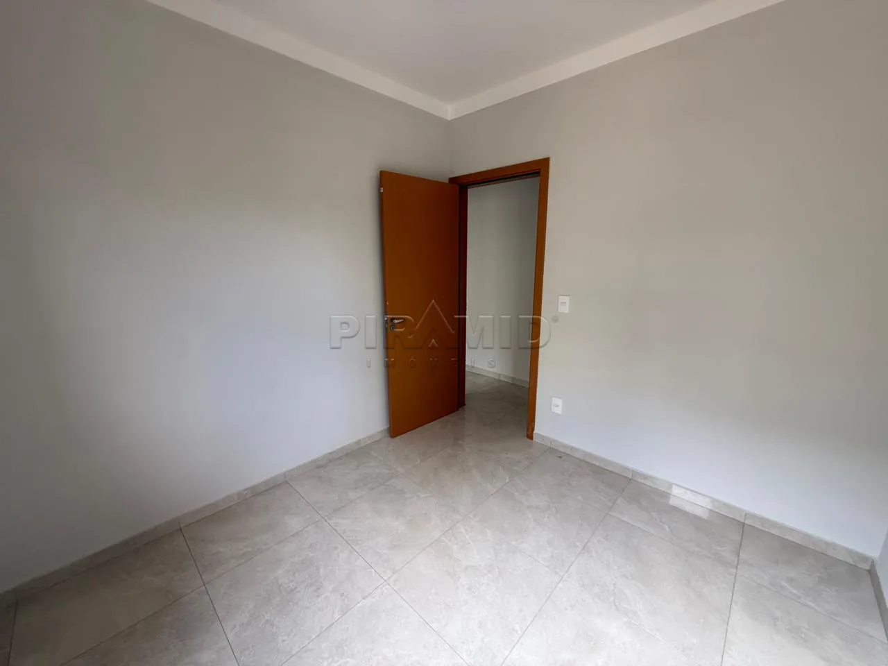 Alugar Apartamento / Padr&atilde;o em Ribeir&atilde;o Preto R$ 1.450,00 - Foto 5