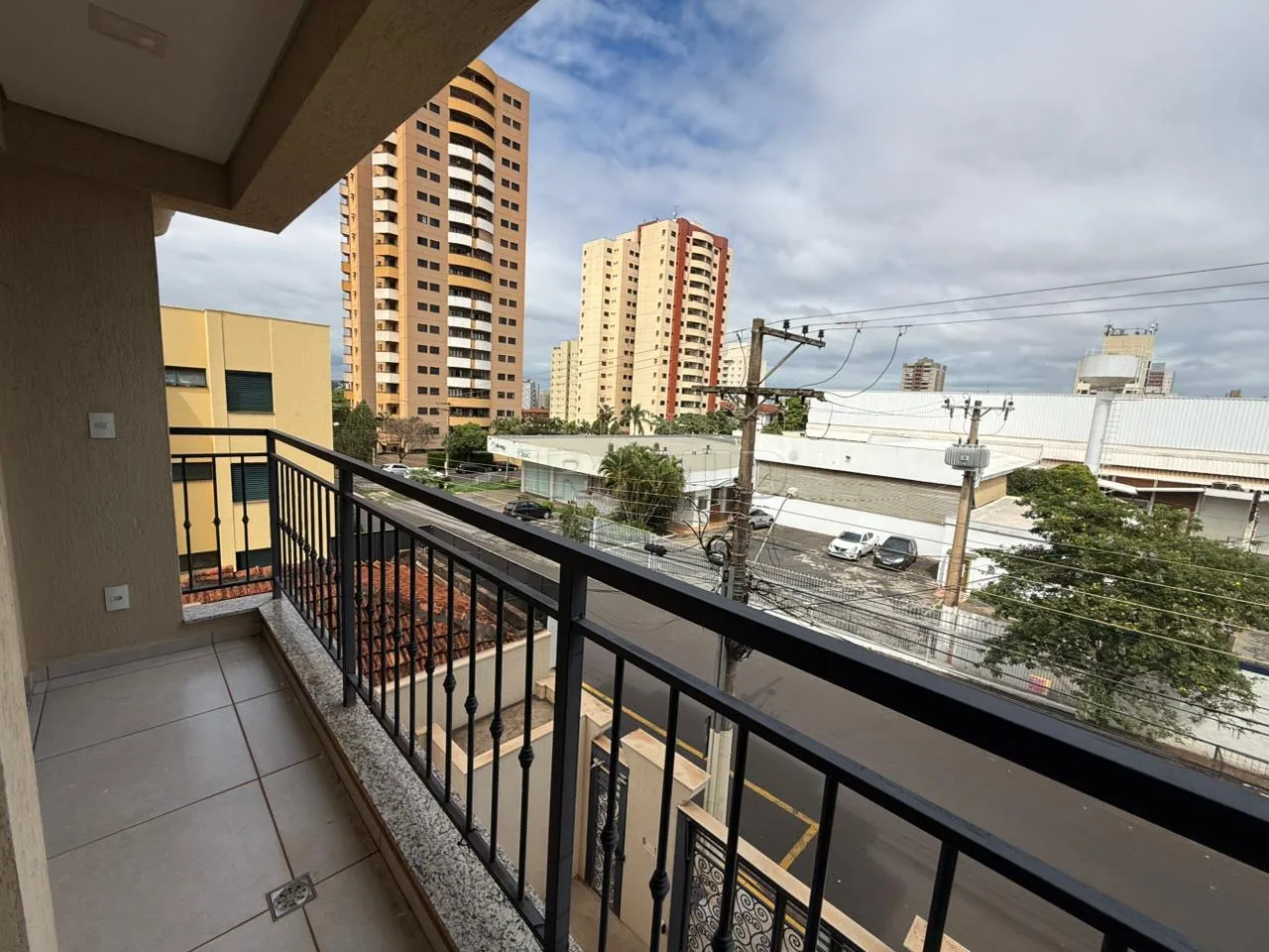 Alugar Apartamento / Padr&atilde;o em Ribeir&atilde;o Preto R$ 1.550,00 - Foto 6