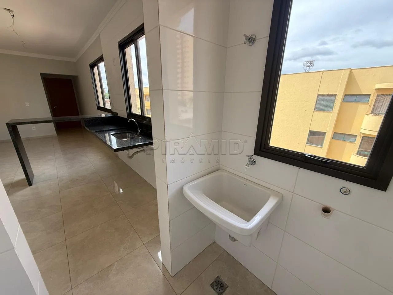Alugar Apartamento / Padr&atilde;o em Ribeir&atilde;o Preto R$ 1.550,00 - Foto 17
