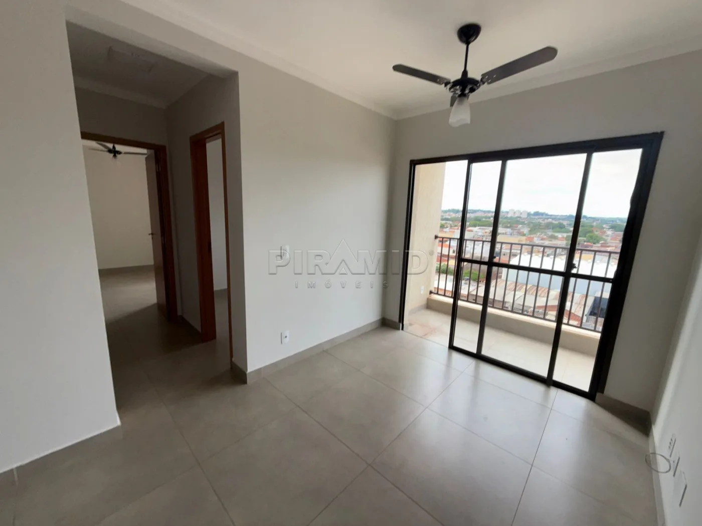 Alugar Apartamento / Padr&atilde;o em Ribeir&atilde;o Preto R$ 1.200,00 - Foto 2