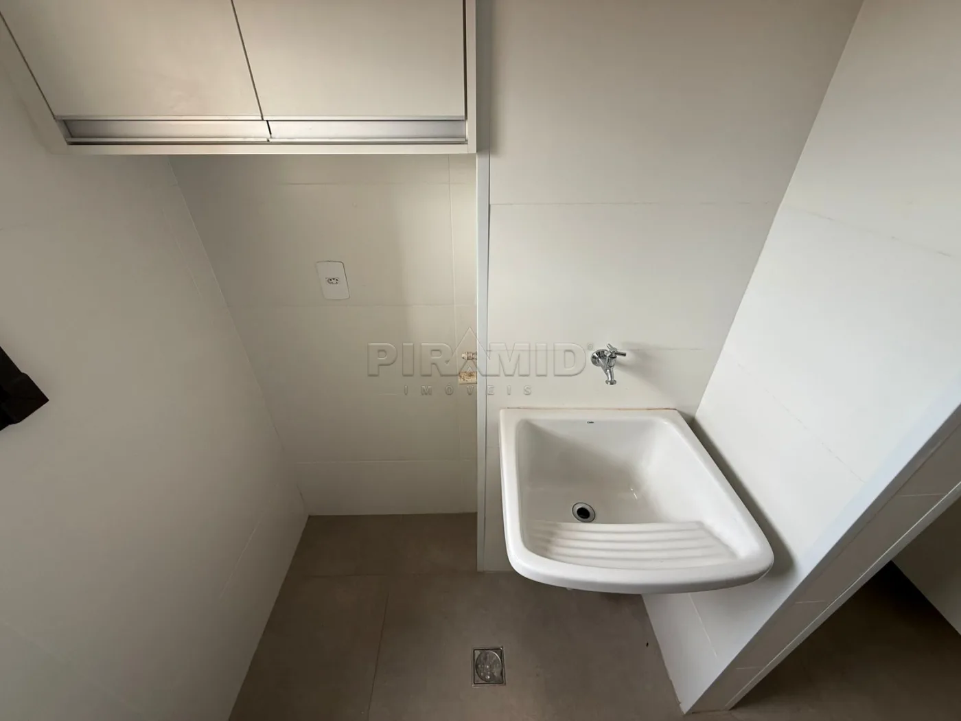 Alugar Apartamento / Padr&atilde;o em Ribeir&atilde;o Preto R$ 1.200,00 - Foto 18