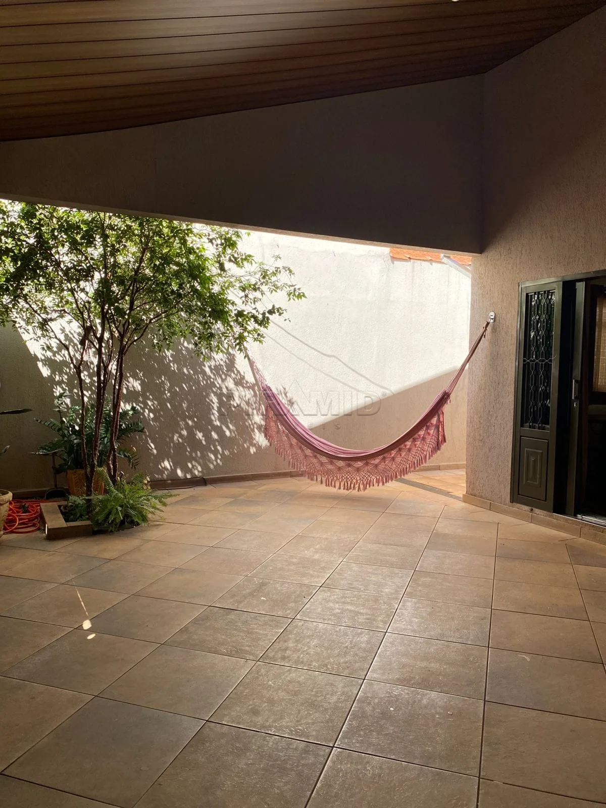 Comprar Casa / Padr&atilde;o em Ribeir&atilde;o Preto R$ 370.000,00 - Foto 1