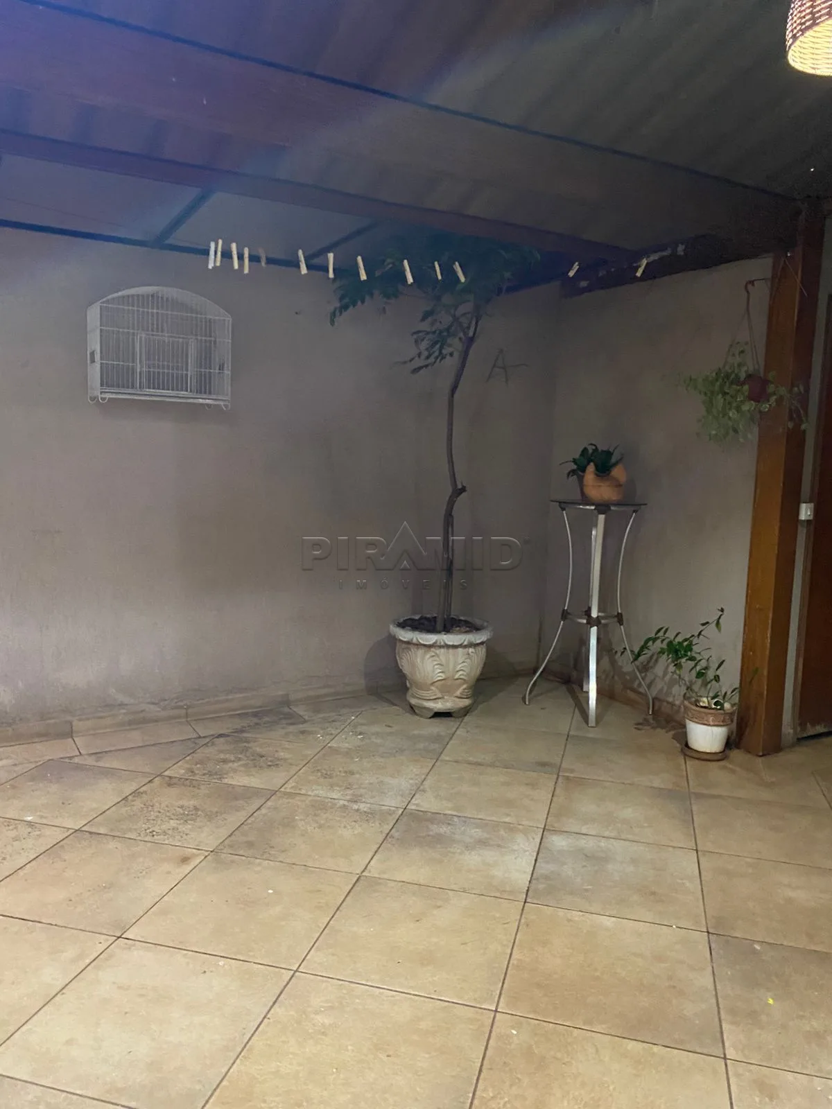 Comprar Casa / Padr&atilde;o em Ribeir&atilde;o Preto R$ 370.000,00 - Foto 3