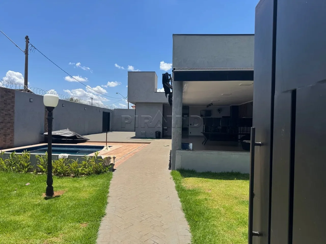 Comprar Casa / Padr&atilde;o em Ribeir&atilde;o Preto R$ 650.000,00 - Foto 1