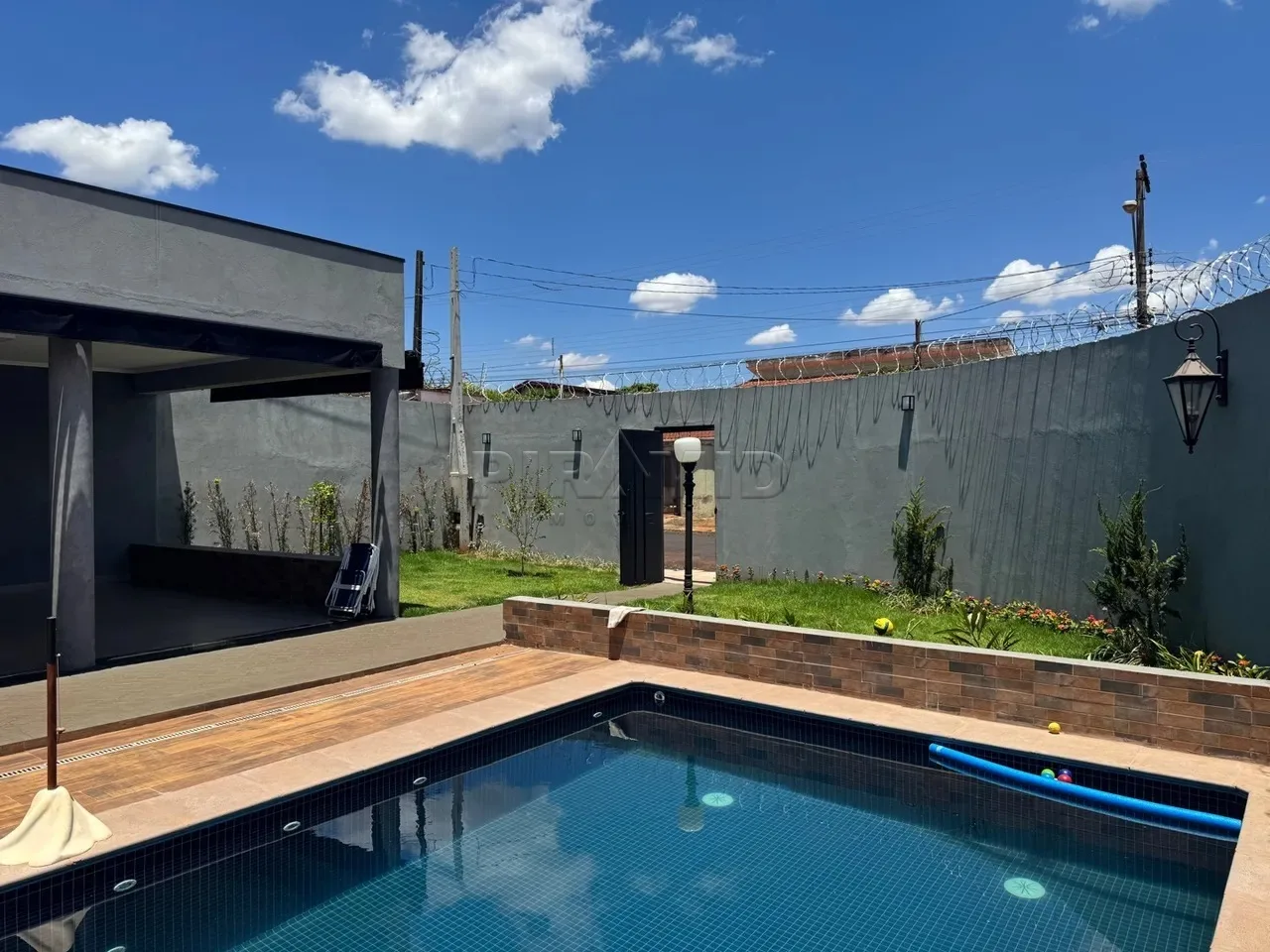 Comprar Casa / Padr&atilde;o em Ribeir&atilde;o Preto R$ 650.000,00 - Foto 2