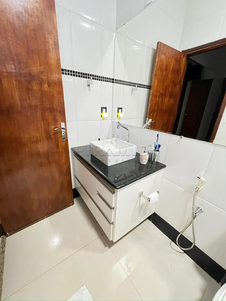 Comprar Casa / Padr&atilde;o em Ribeir&atilde;o Preto R$ 380.000,00 - Foto 16
