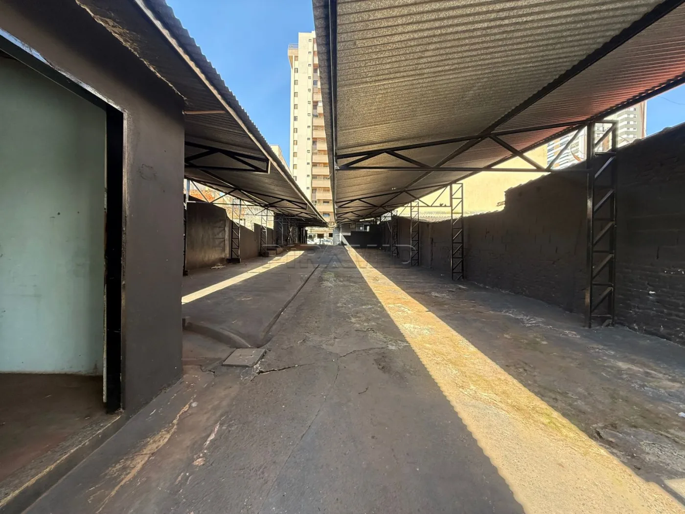 Alugar Comercial / Ponto Comercial em Ribeir&atilde;o Preto R$ 8.000,00 - Foto 2