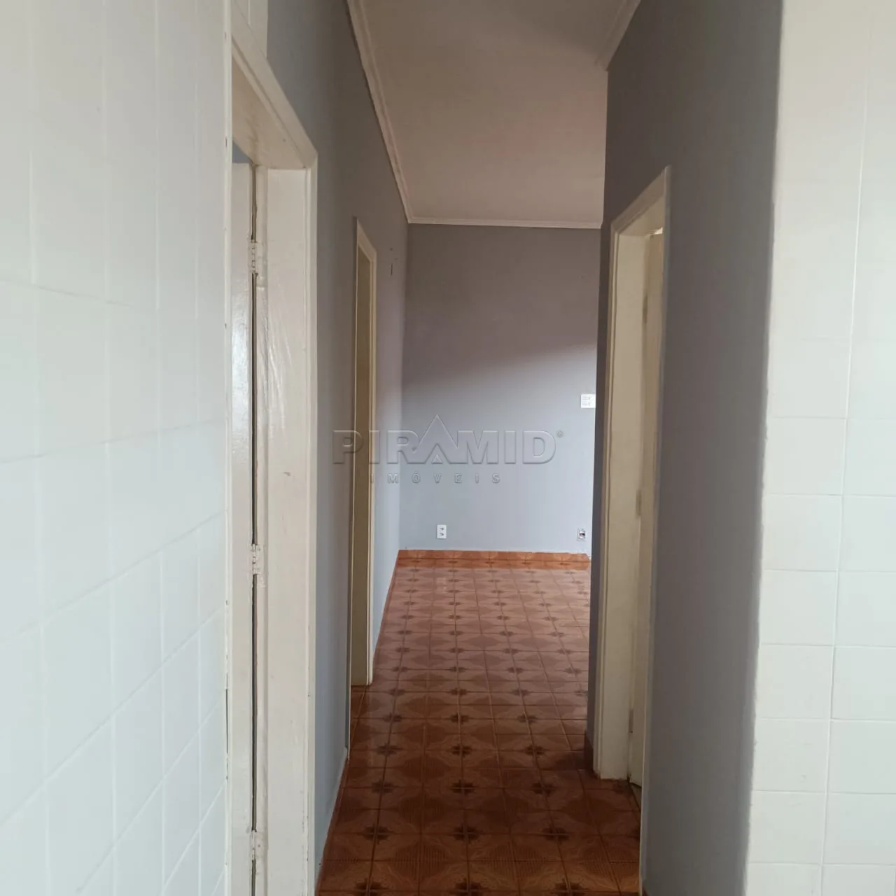 Comprar Casa / Padr&atilde;o em Ribeir&atilde;o Preto R$ 257.000,00 - Foto 3