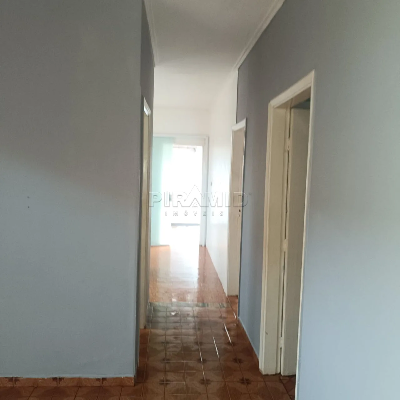 Comprar Casa / Padr&atilde;o em Ribeir&atilde;o Preto R$ 257.000,00 - Foto 4