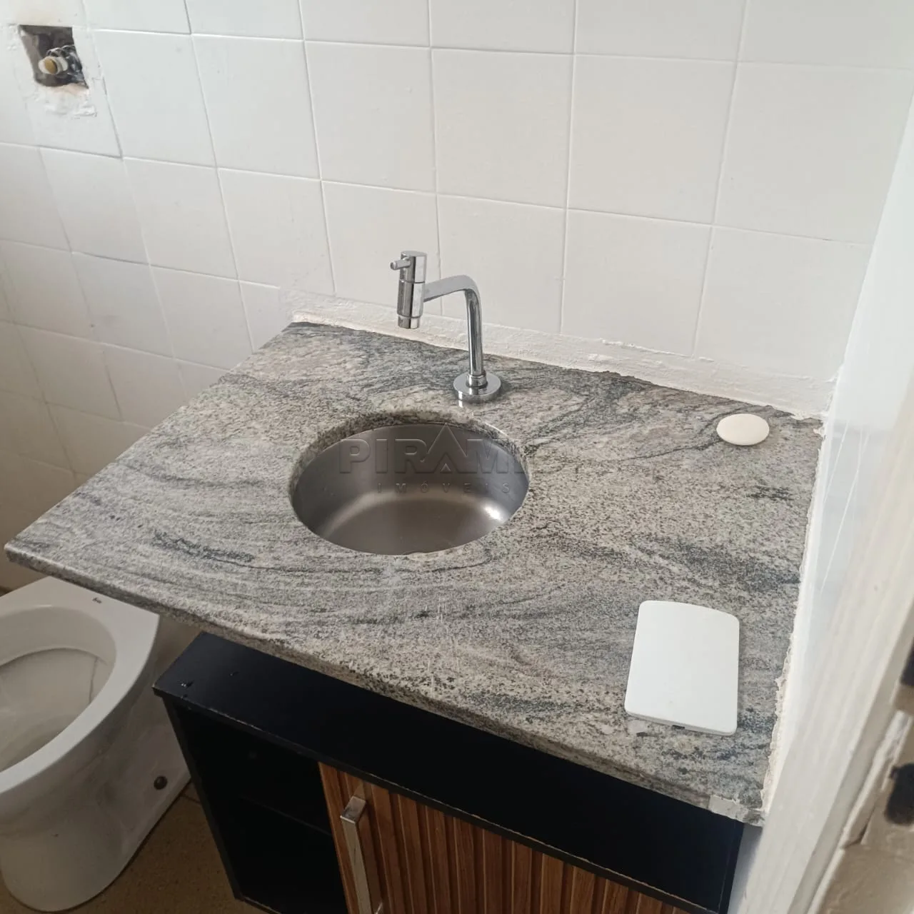 Comprar Casa / Padr&atilde;o em Ribeir&atilde;o Preto R$ 257.000,00 - Foto 6