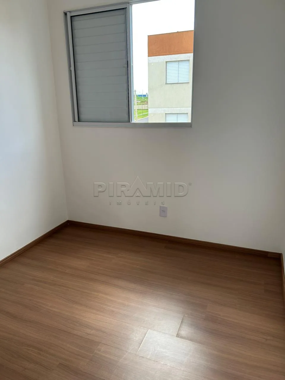 Alugar Apartamento / Padr&atilde;o em Ribeir&atilde;o Preto R$ 900,00 - Foto 5