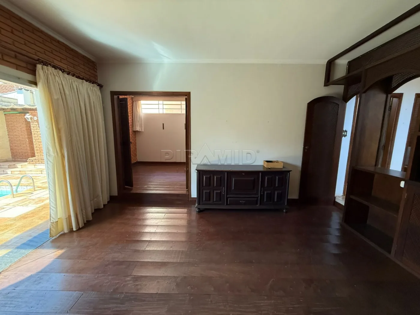 Alugar Casa / Padr&atilde;o em Ribeir&atilde;o Preto R$ 6.500,00 - Foto 4