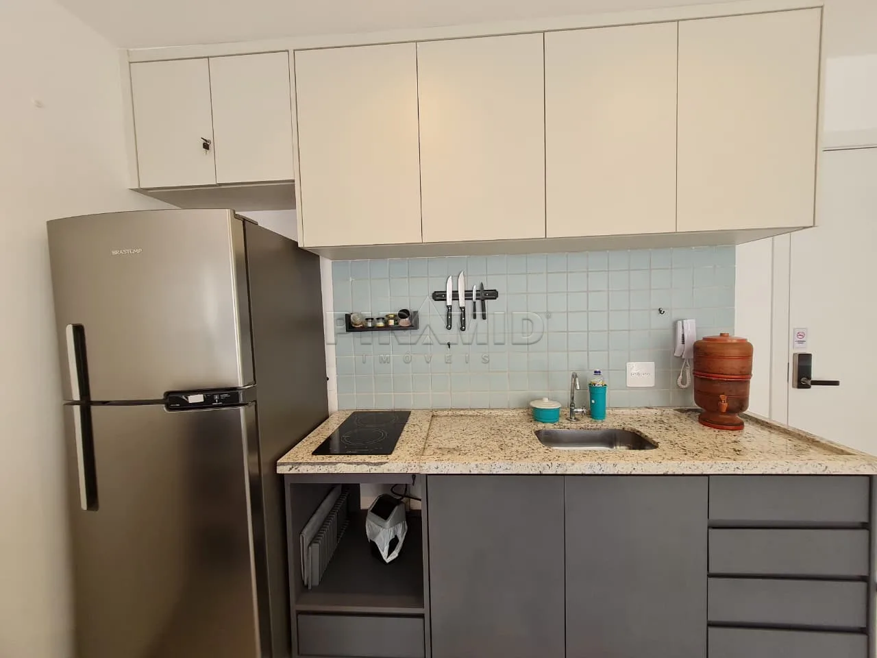 Alugar Apartamento / Padr&atilde;o em Ribeir&atilde;o Preto R$ 1.880,00 - Foto 5