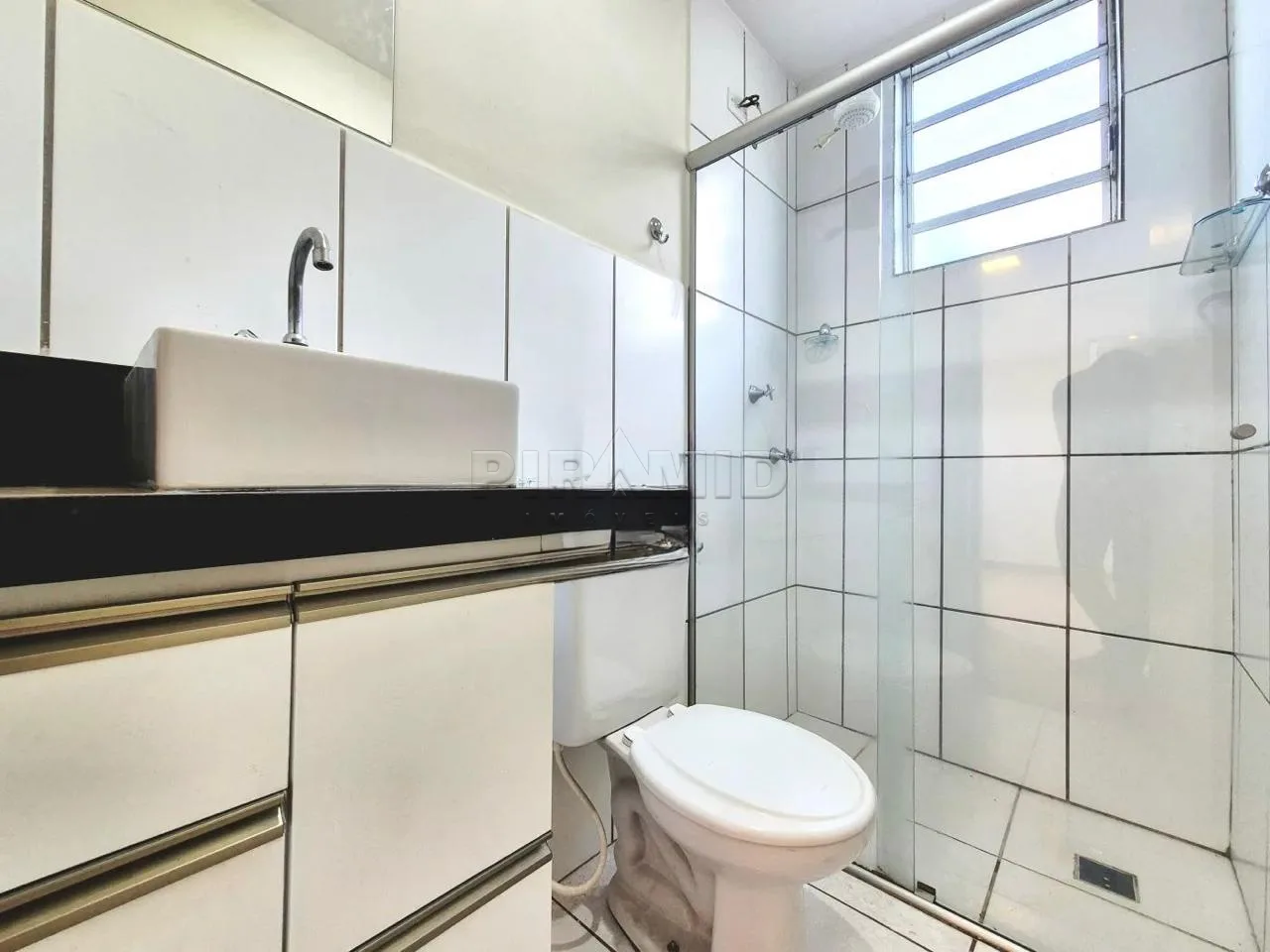 Alugar Apartamento / Padr&atilde;o em Ribeir&atilde;o Preto R$ 1.100,00 - Foto 13