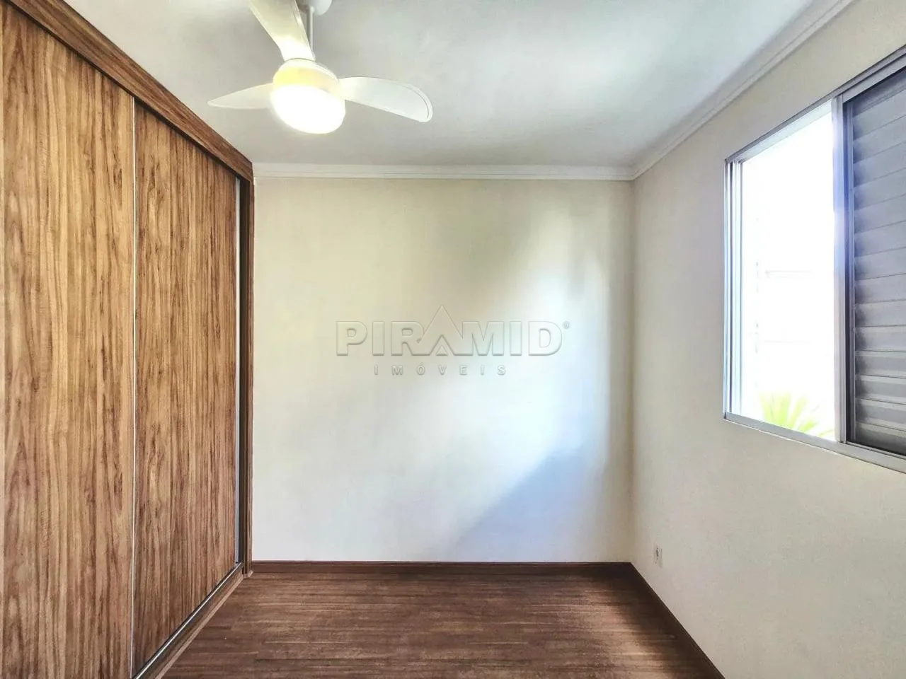 Alugar Apartamento / Padr&atilde;o em Ribeir&atilde;o Preto R$ 1.100,00 - Foto 14