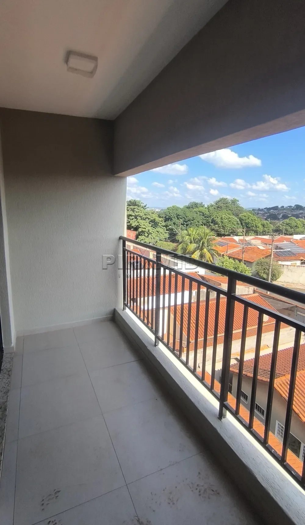 Alugar Apartamento / Padr&atilde;o em Ribeir&atilde;o Preto R$ 1.550,00 - Foto 2