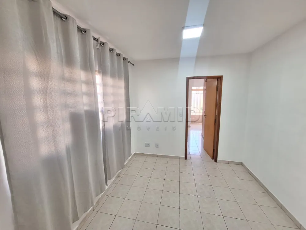 Alugar Apartamento / Padr&atilde;o em Ribeir&atilde;o Preto R$ 1.500,00 - Foto 2