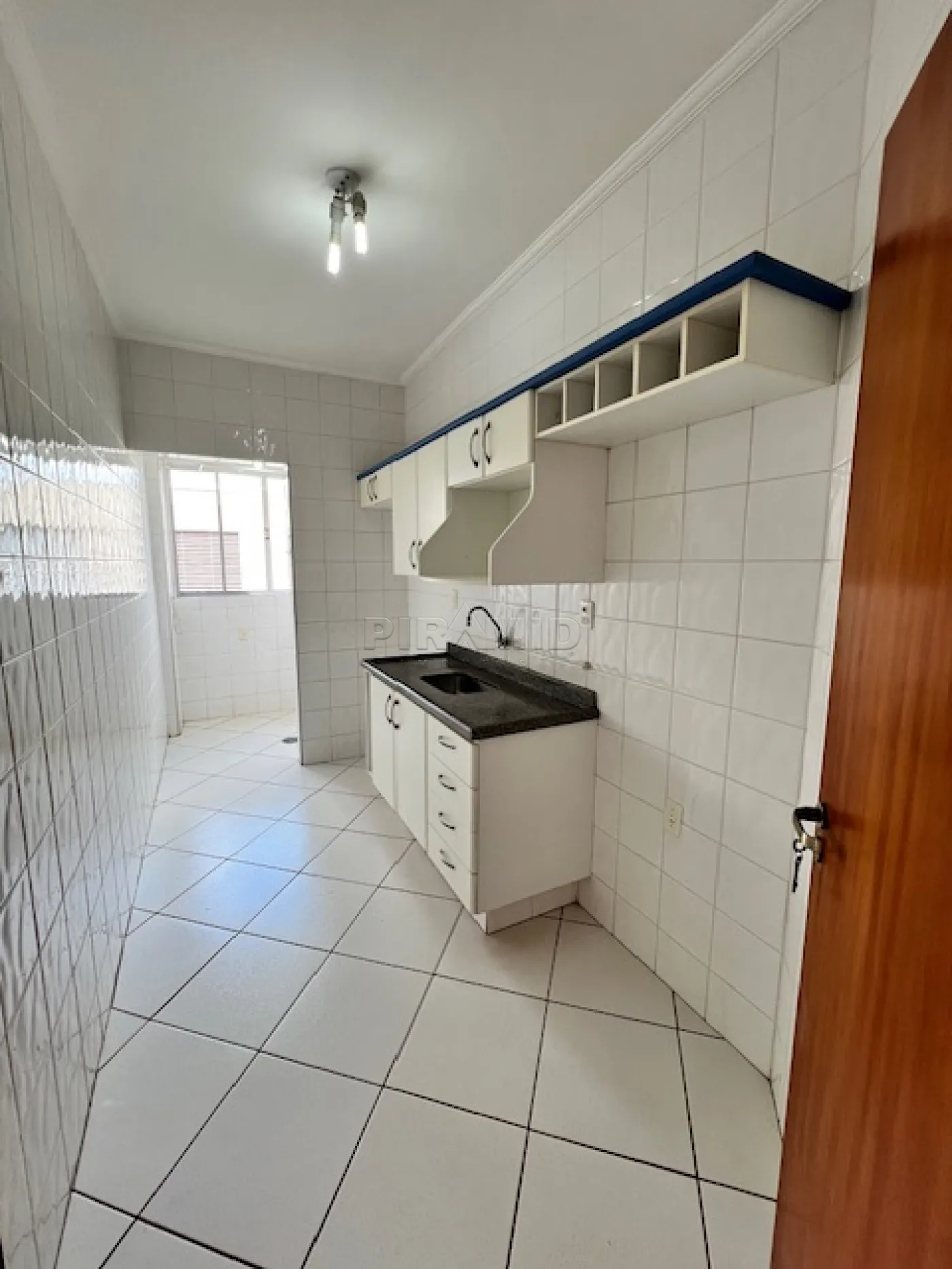 Alugar Apartamento / Padr&atilde;o em Ribeir&atilde;o Preto R$ 1.600,00 - Foto 8