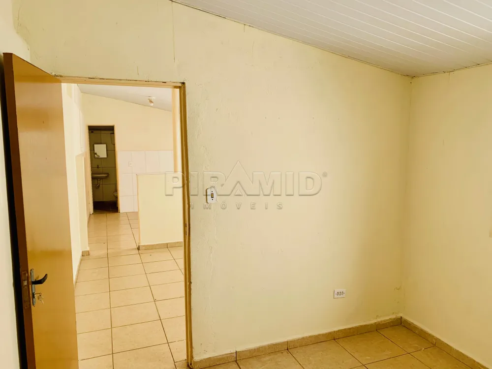 Alugar Casa / Padr&atilde;o em Ribeir&atilde;o Preto R$ 750,00 - Foto 4