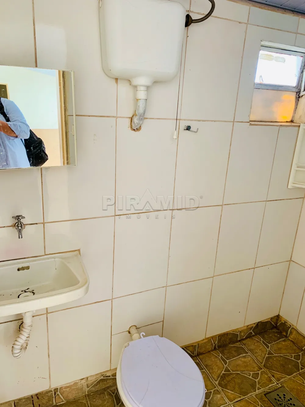 Alugar Casa / Padr&atilde;o em Ribeir&atilde;o Preto R$ 750,00 - Foto 5