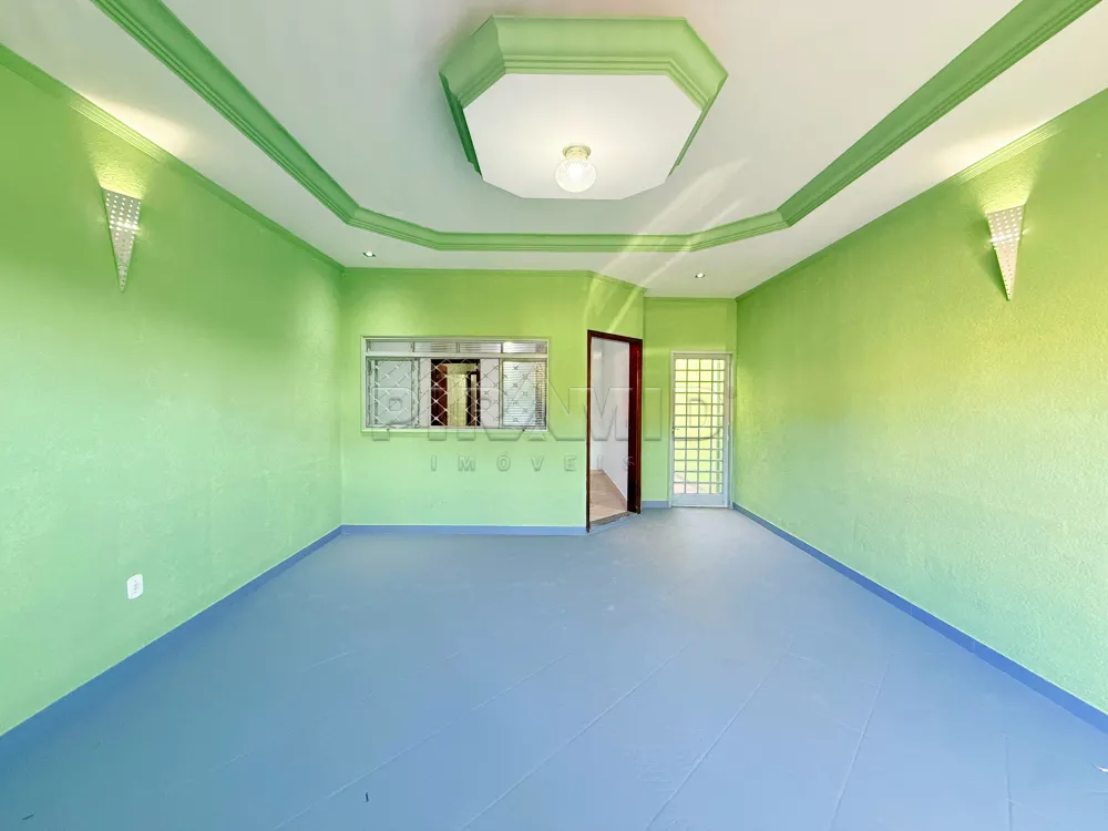 Alugar Casa / Padr&atilde;o em Ribeir&atilde;o Preto R$ 1.600,00 - Foto 2