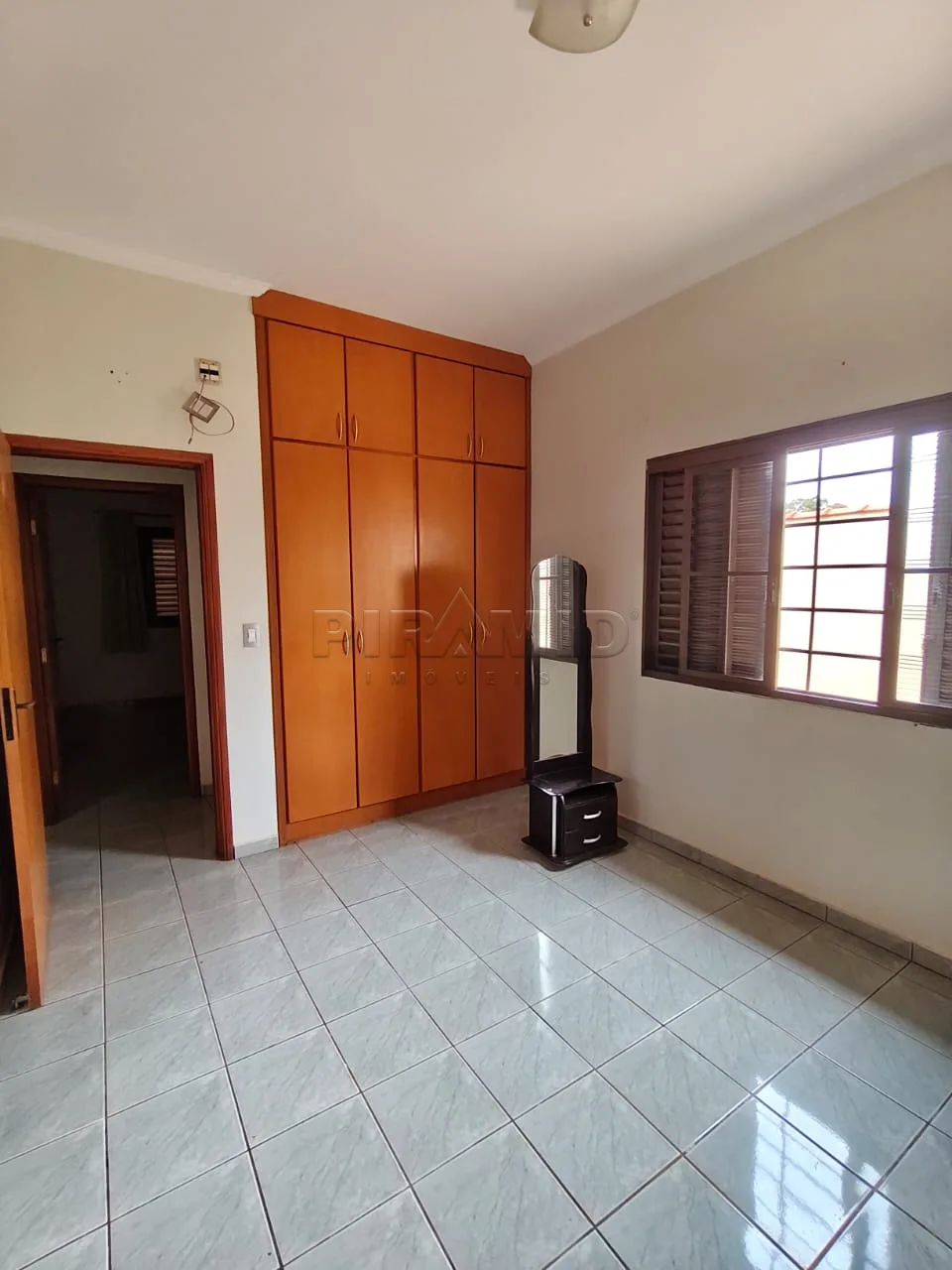 Alugar Casa / Padr&atilde;o em Ribeir&atilde;o Preto R$ 3.200,00 - Foto 16