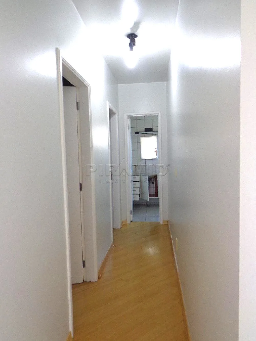 Alugar Apartamento / Padr&atilde;o em Ribeir&atilde;o Preto R$ 650,00 - Foto 11