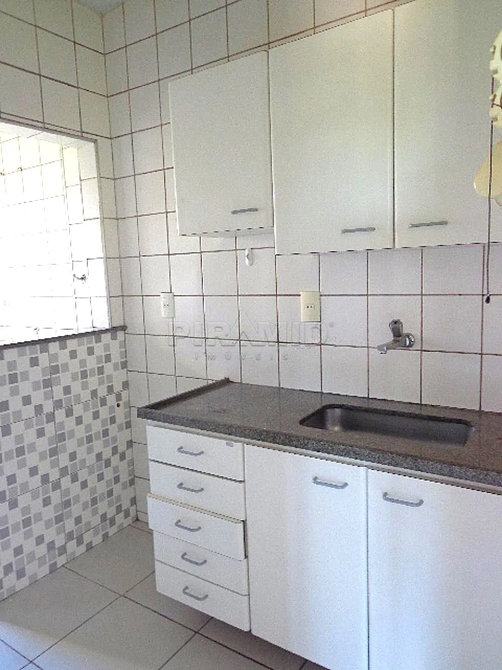 Alugar Apartamento / Padr&atilde;o em Ribeir&atilde;o Preto R$ 650,00 - Foto 6