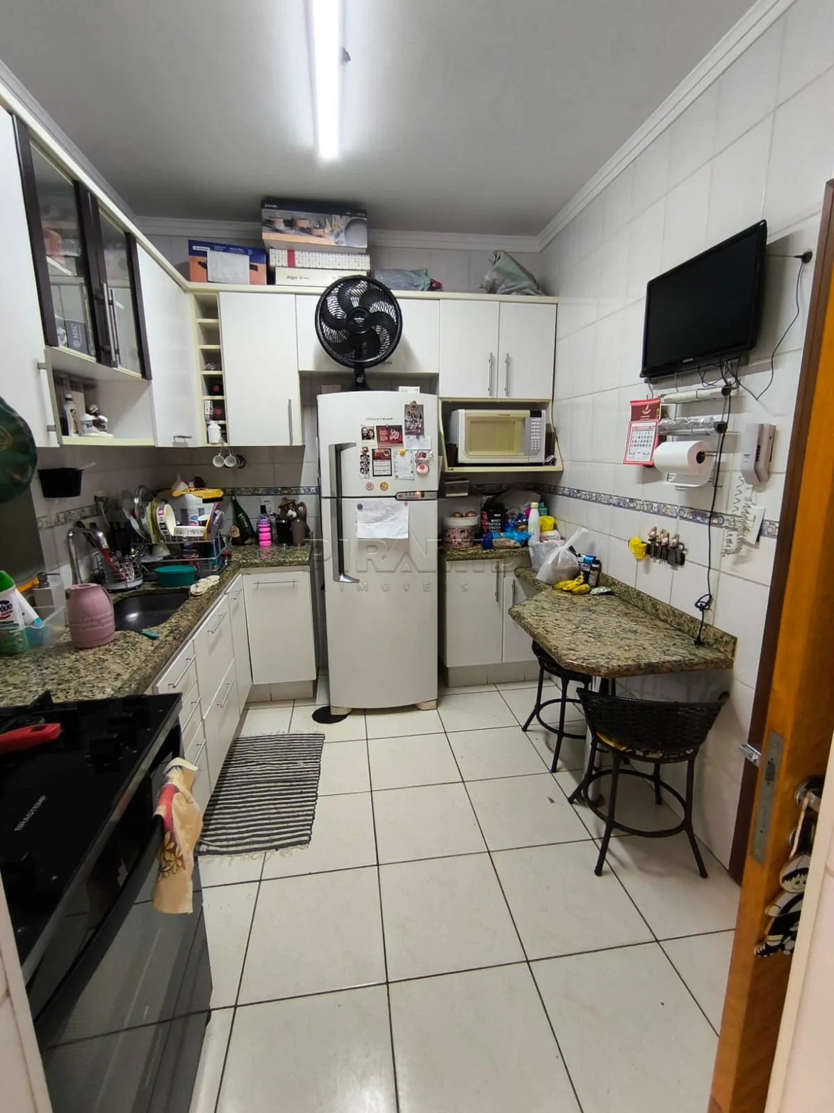 Alugar Apartamento / Padr&atilde;o em Ribeir&atilde;o Preto R$ 1.200,00 - Foto 15