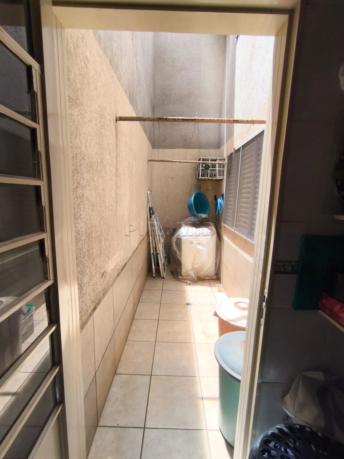 Alugar Apartamento / Padr&atilde;o em Ribeir&atilde;o Preto R$ 1.200,00 - Foto 17