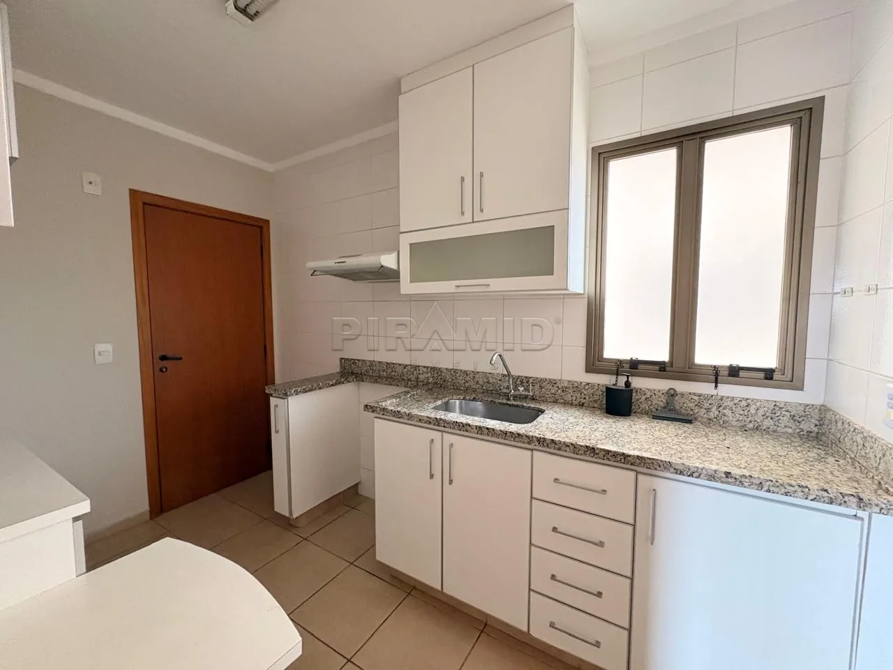 Alugar Apartamento / Padr&atilde;o em Ribeir&atilde;o Preto R$ 3.650,00 - Foto 7