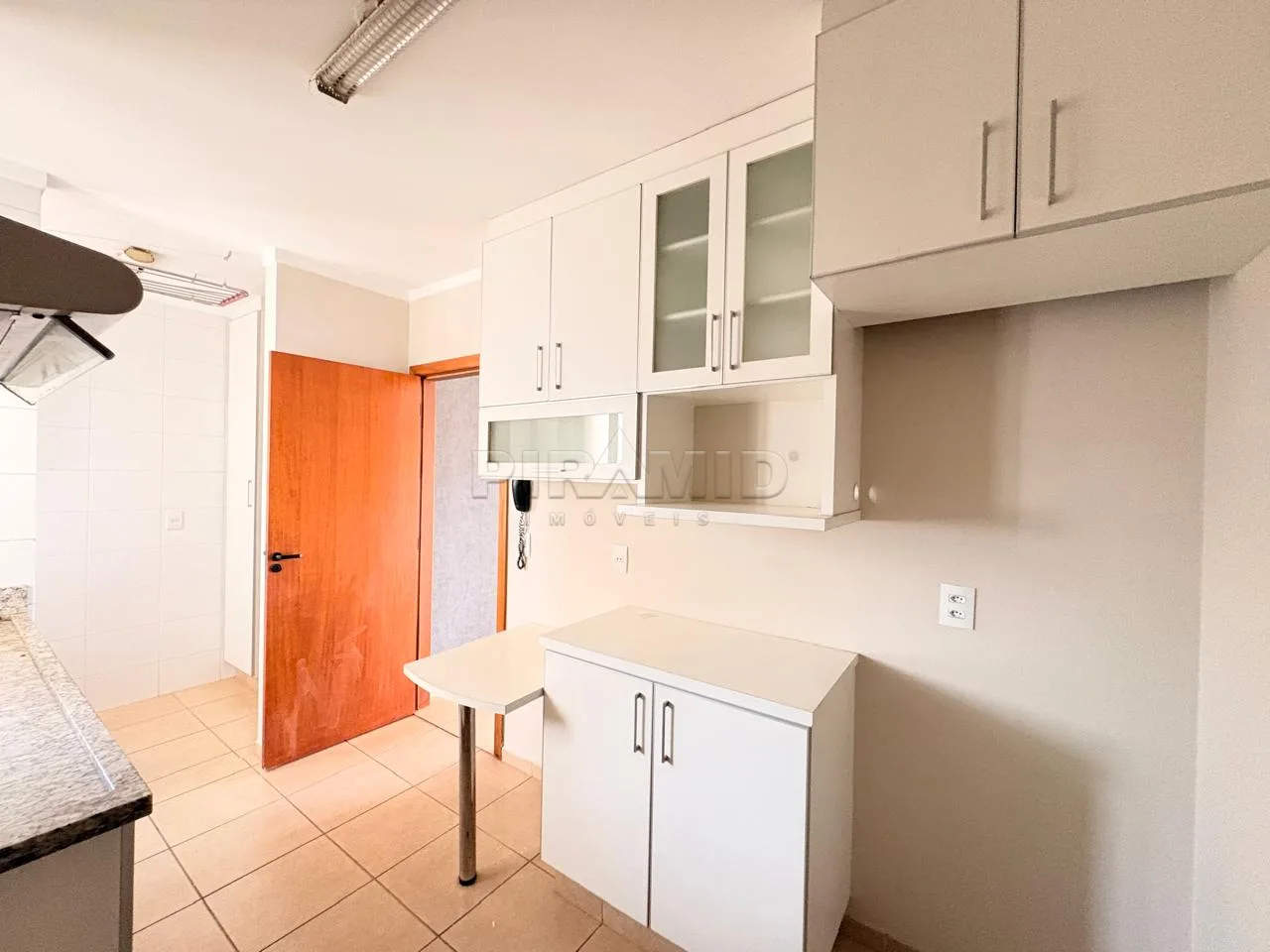 Alugar Apartamento / Padr&atilde;o em Ribeir&atilde;o Preto R$ 3.650,00 - Foto 10
