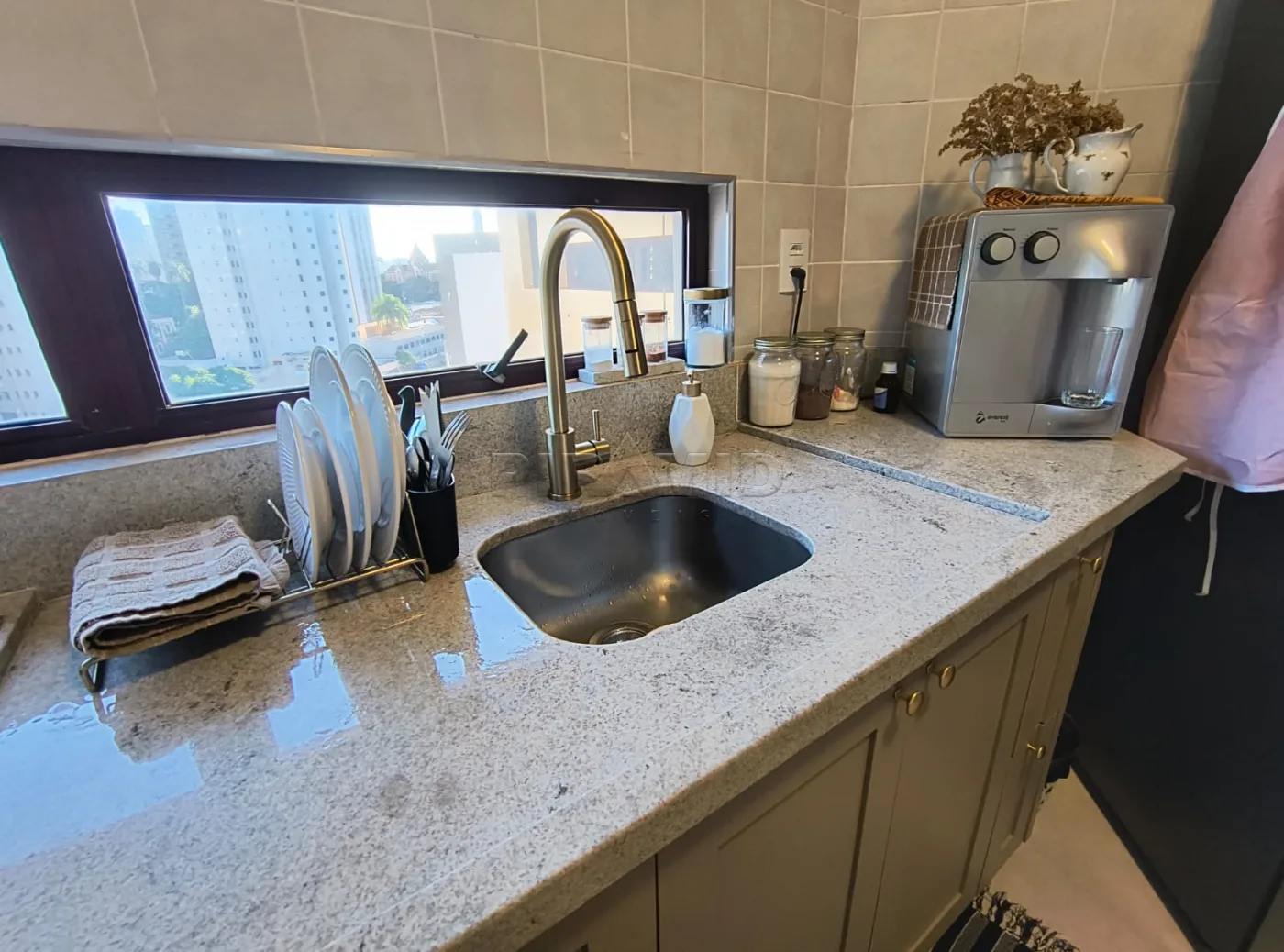 Alugar Apartamento / Padr&atilde;o em Ribeir&atilde;o Preto R$ 1.200,00 - Foto 5