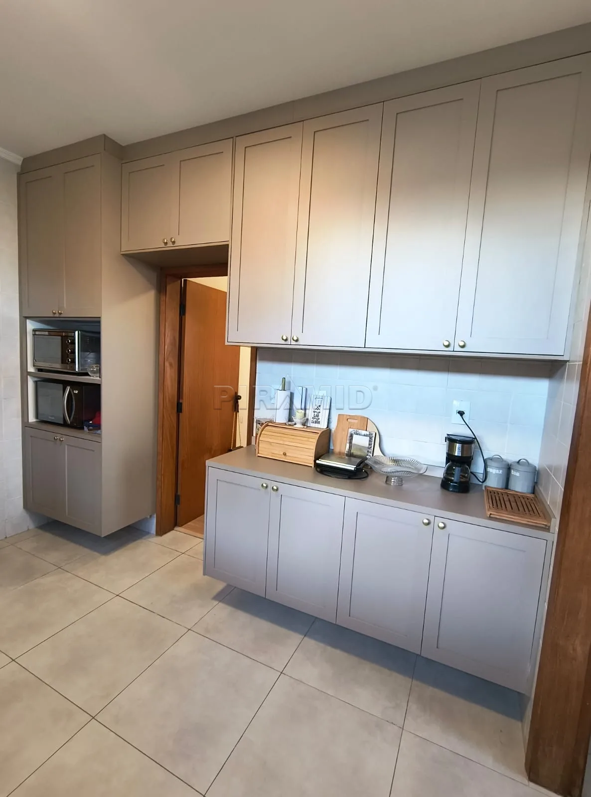 Alugar Apartamento / Padr&atilde;o em Ribeir&atilde;o Preto R$ 1.200,00 - Foto 9