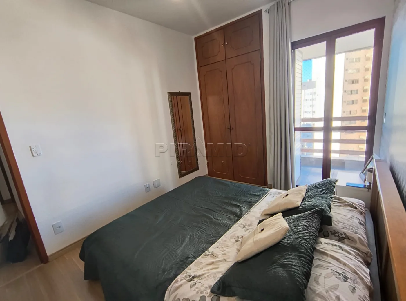 Alugar Apartamento / Padr&atilde;o em Ribeir&atilde;o Preto R$ 1.200,00 - Foto 12