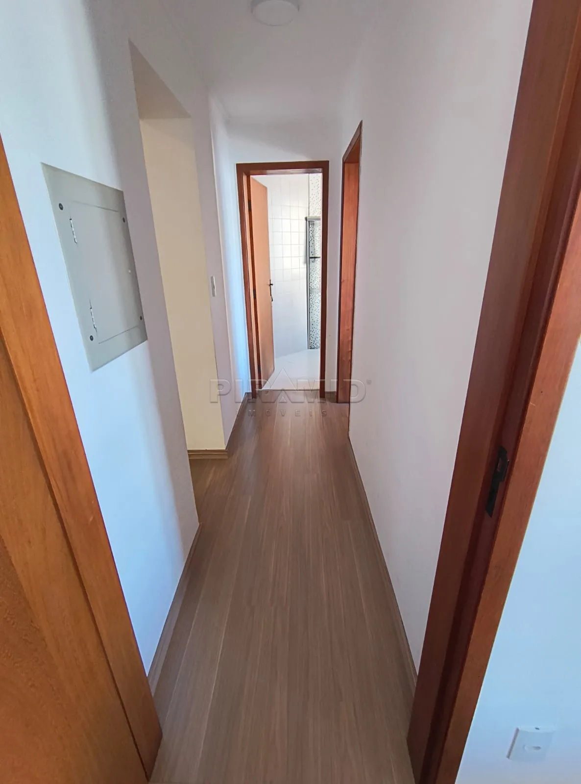 Alugar Apartamento / Padr&atilde;o em Ribeir&atilde;o Preto R$ 1.200,00 - Foto 19
