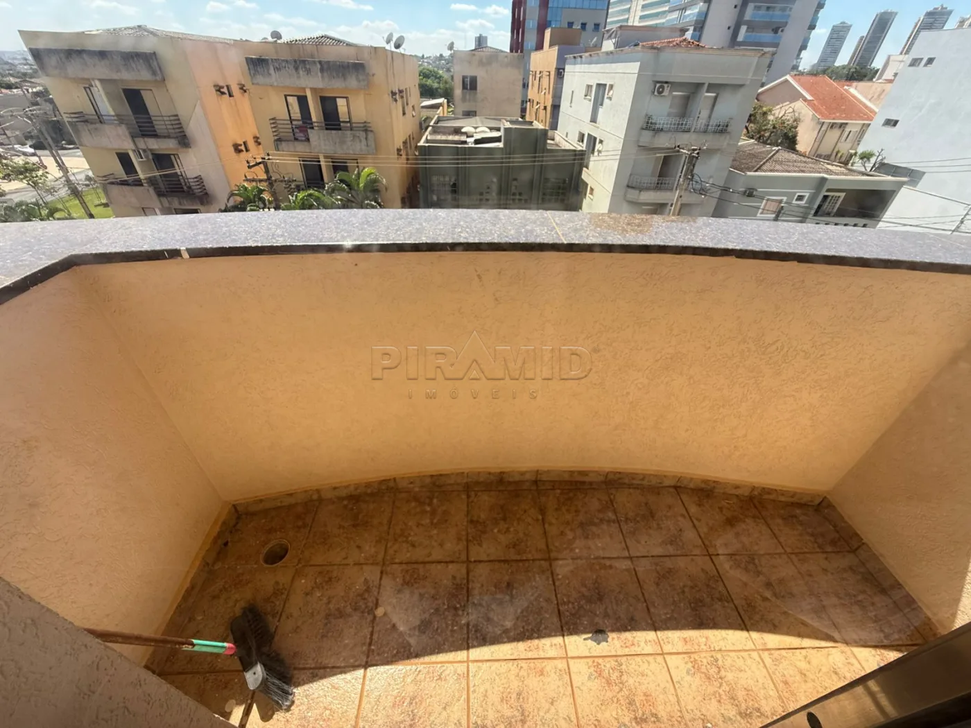 Alugar Apartamento / Padr&atilde;o em Ribeir&atilde;o Preto R$ 1.700,00 - Foto 3