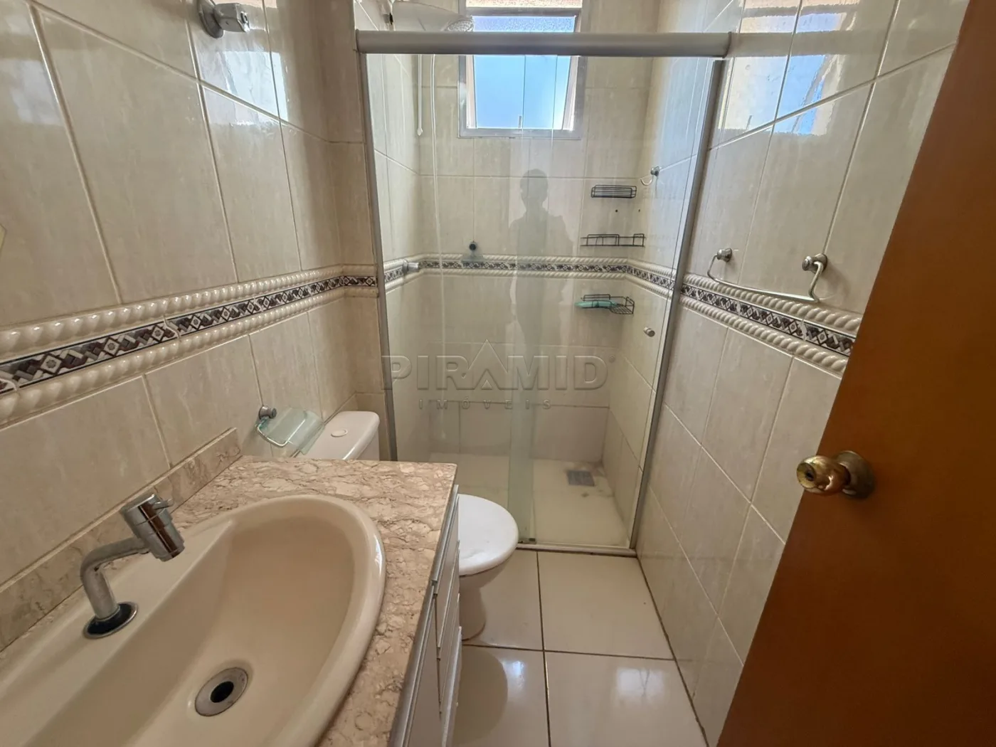 Alugar Apartamento / Padr&atilde;o em Ribeir&atilde;o Preto R$ 1.700,00 - Foto 8