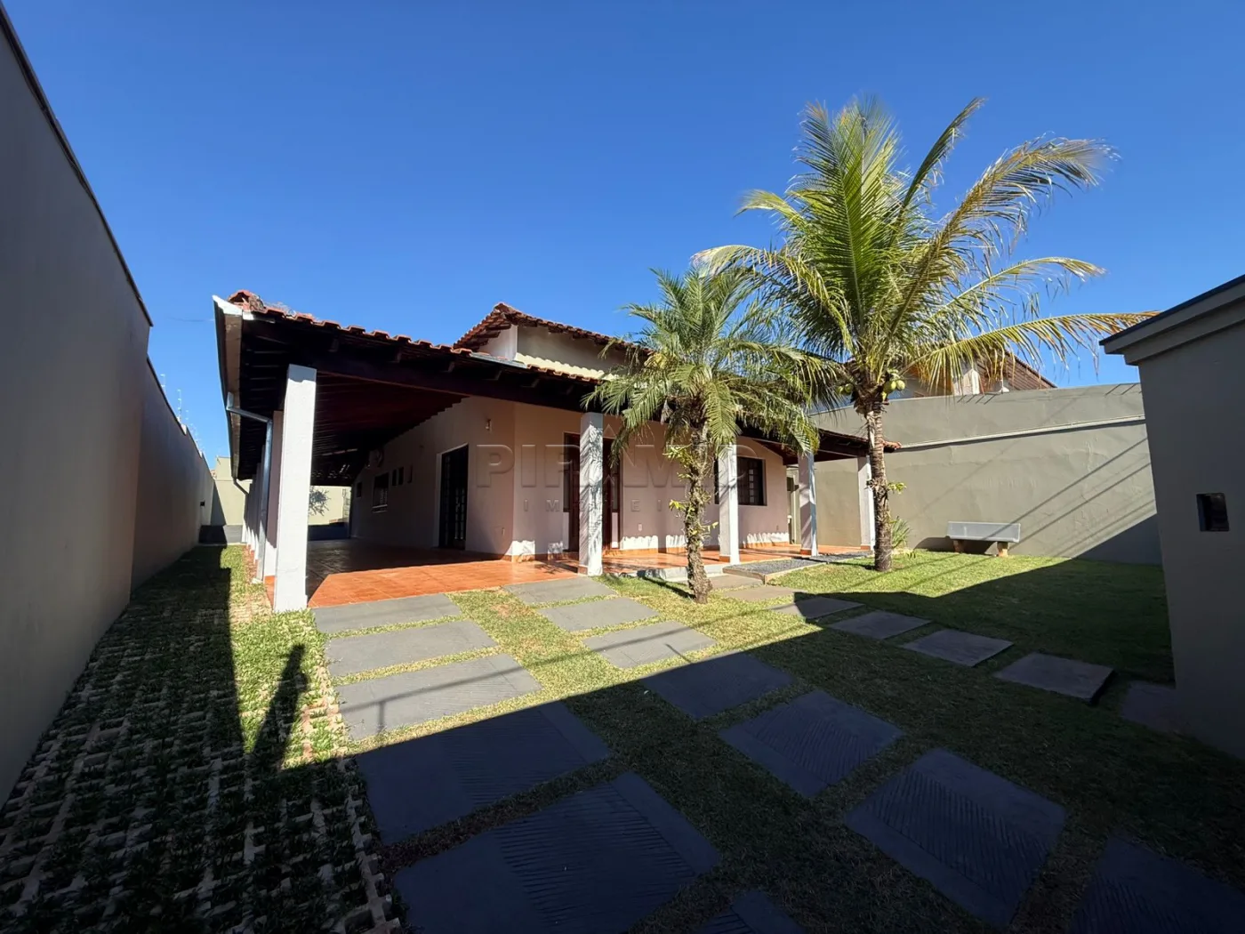 Alugar Casa / Padr&atilde;o em Ribeir&atilde;o Preto R$ 4.350,00 - Foto 2
