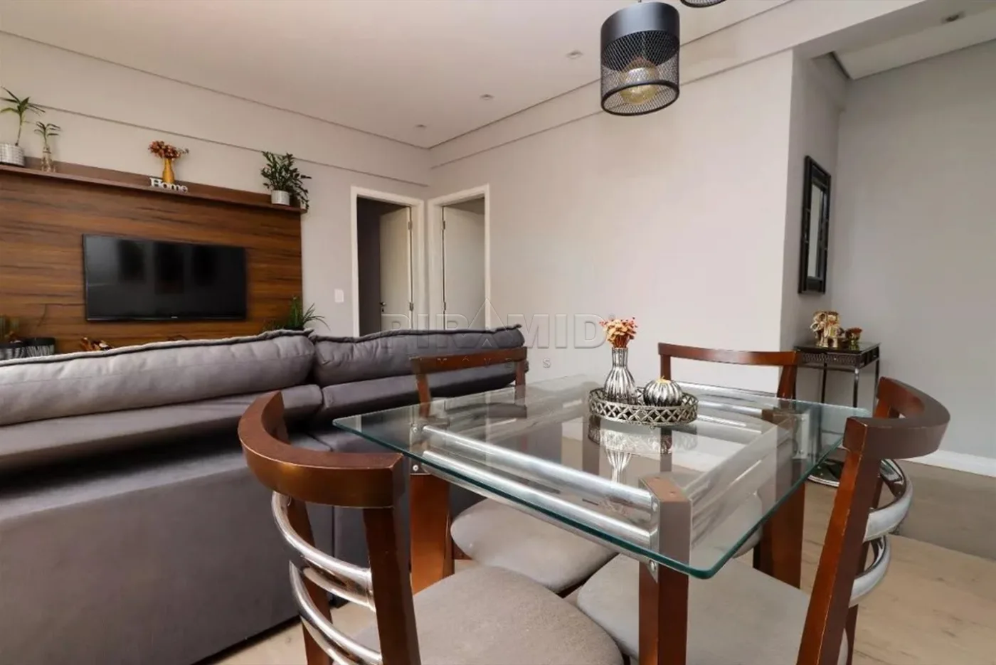 Alugar Apartamento / Padr&atilde;o em Ribeir&atilde;o Preto R$ 1.300,00 - Foto 2