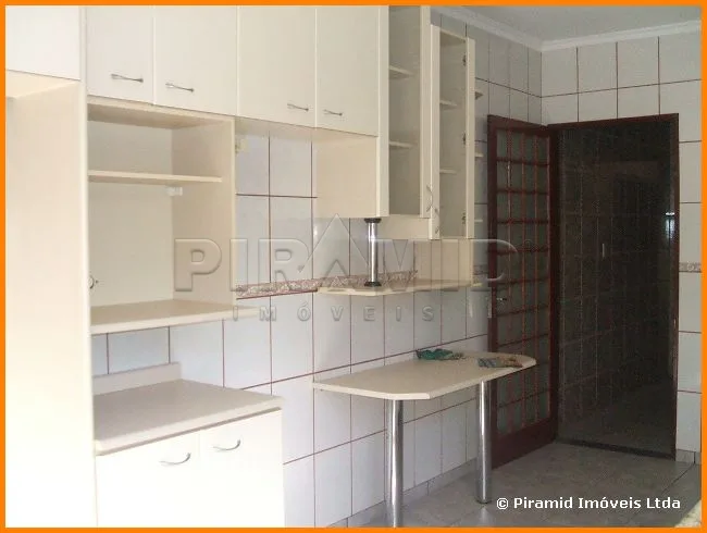 Alugar Casa / Padr&atilde;o em Ribeir&atilde;o Preto R$ 2.600,00 - Foto 2