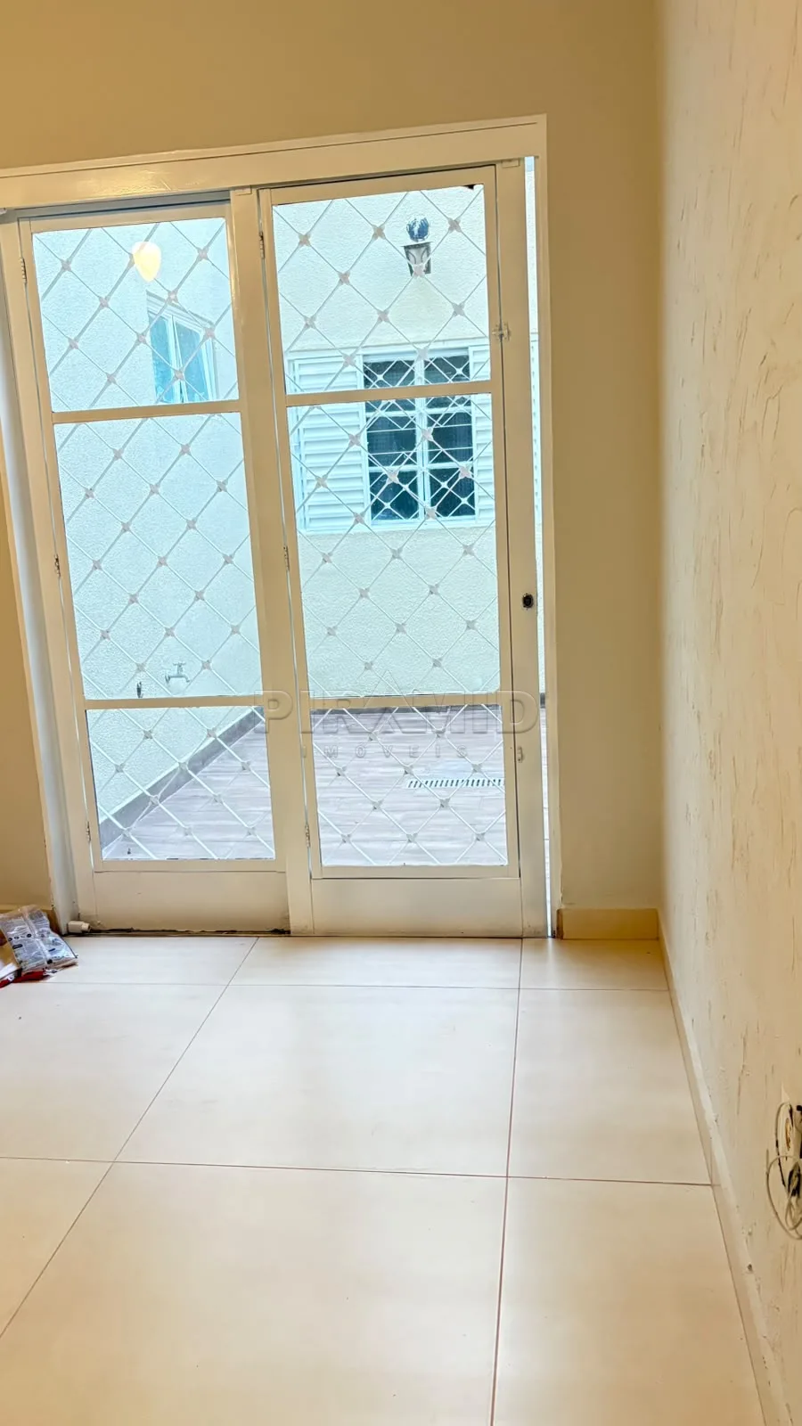 Comprar Casa / Padr&atilde;o em Ribeir&atilde;o Preto R$ 450.000,00 - Foto 6