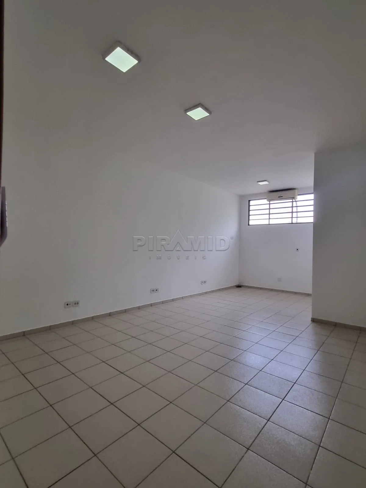 Alugar Comercial / Sala em Ribeir&atilde;o Preto R$ 1.600,00 - Foto 2