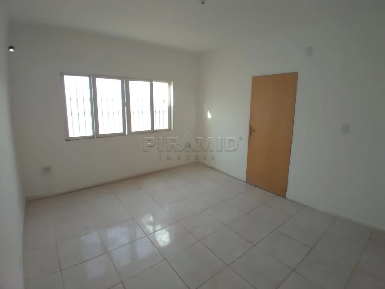 Alugar Casa / Padr&atilde;o em Ribeir&atilde;o Preto R$ 1.800,00 - Foto 5
