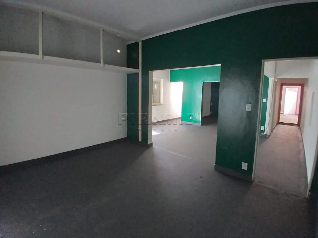 Alugar Casa / Padr&atilde;o em Ribeir&atilde;o Preto R$ 1.800,00 - Foto 2