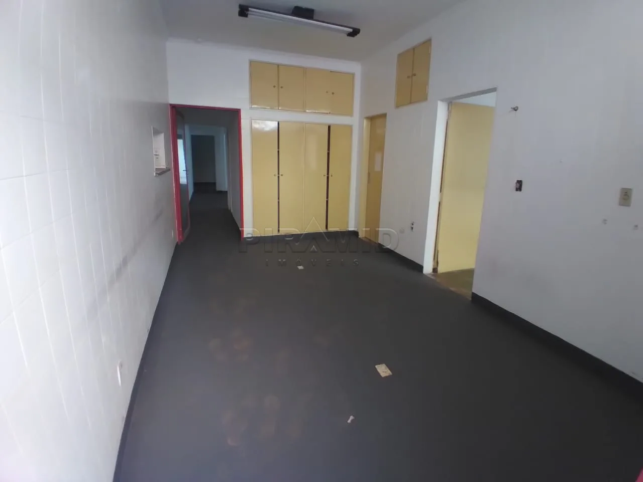 Alugar Casa / Padr&atilde;o em Ribeir&atilde;o Preto R$ 1.800,00 - Foto 9