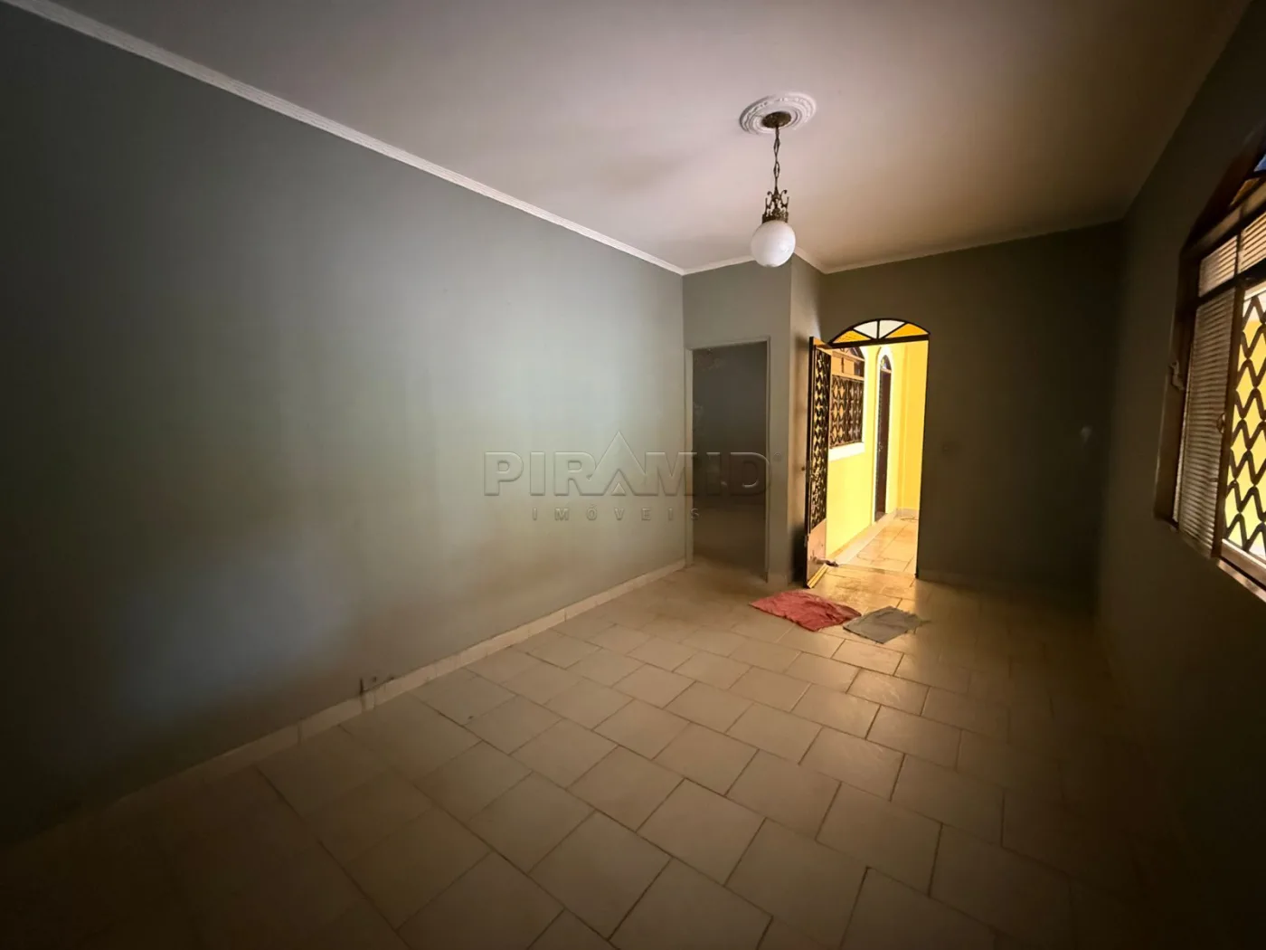 Alugar Casa / Padr&atilde;o em Ribeir&atilde;o Preto R$ 1.500,00 - Foto 3